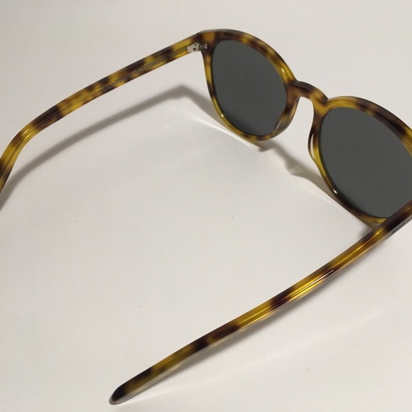 YvesSaintLaurent Classic Sunglasses main image 7